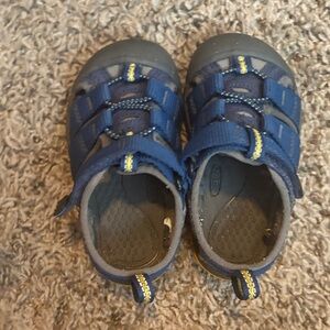 KEEN Kids Navy and Yellow Shoe